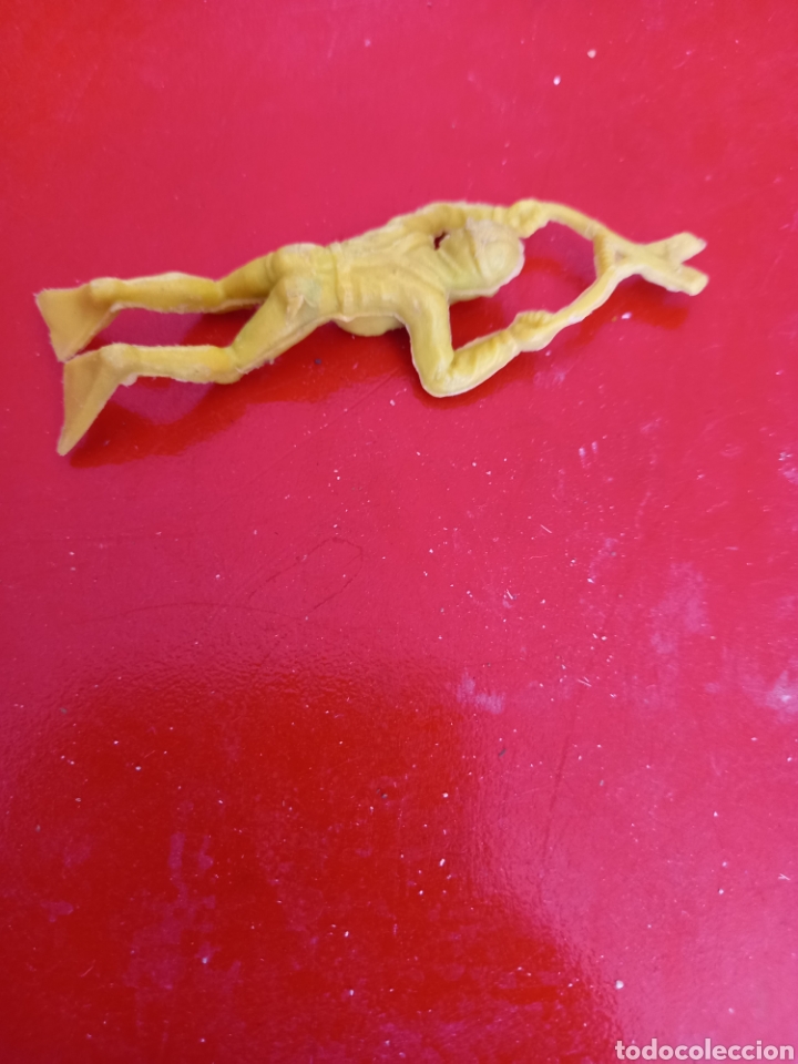 Figuras de goma y PVC: SUBMARINISTA - Foto 1