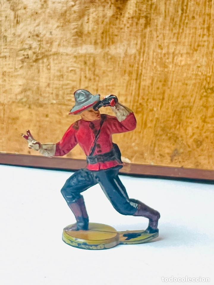 Figuras de Goma y PVC: POLICIA MONTADA DE GAMA?