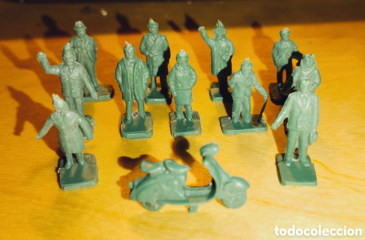 Figuras de Goma y PVC: FIGURAS / MU&Ntilde;ECOS CIVILES 12 PARA MAQUETA ESTACI&Oacute;N TREN - H0