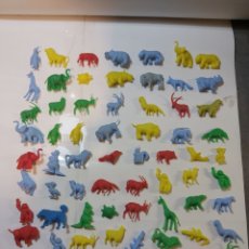 Figuras de Goma y PVC: LOTE MAS DE 70 FIGURAS ANIMALES PVC DUNKIN AÑOS 70-80, PASTELITOS, DANONE...... Lote 365791871