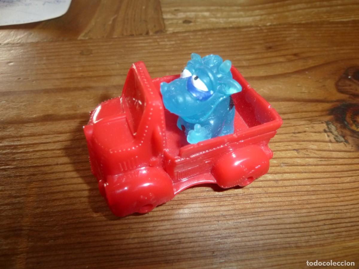 Figuras de goma y PVC: zomlings lote coches - Foto 1
