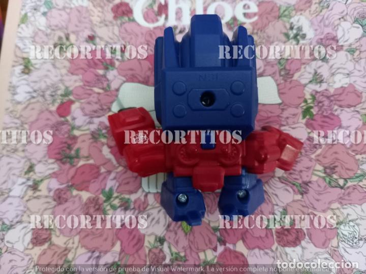 Figuras de goma y PVC: transformers optimus prime - Foto 2