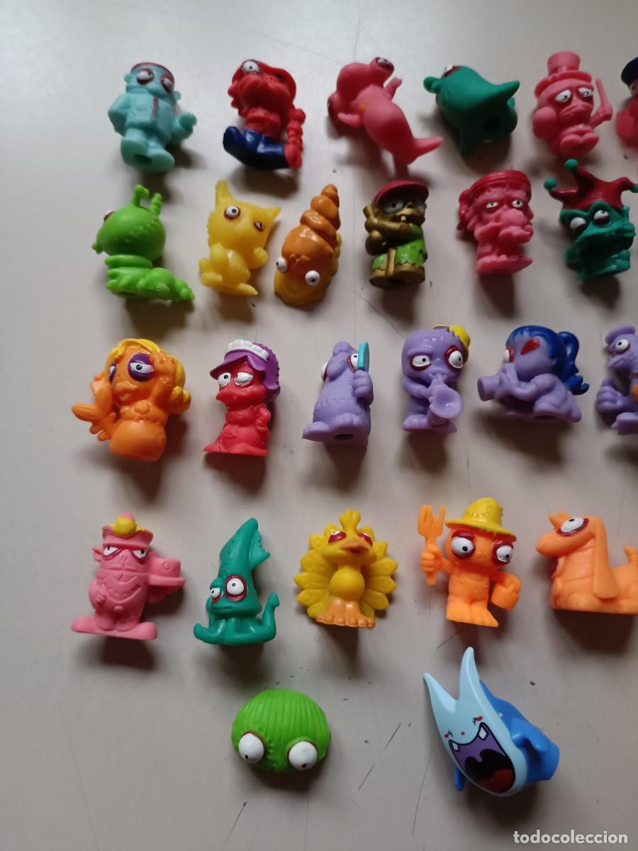 Figuras de goma y PVC: Lote de 31 mu&ntilde;ecos mbit y dos de regalo - Foto 3