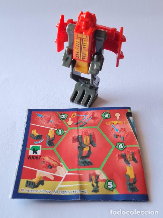 Kinder Figures: ROBOT - VU067 - FIGURA KINDER CON BPZ - 2021