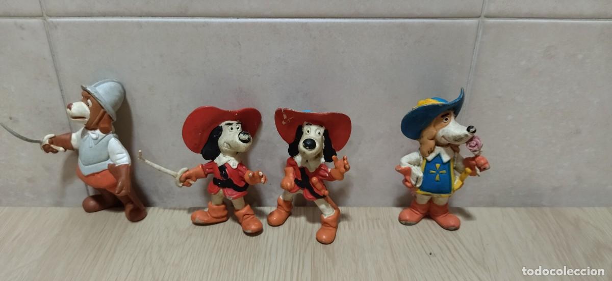 Figuras de goma y PVC: 4 figuras Dartacan - Foto 1