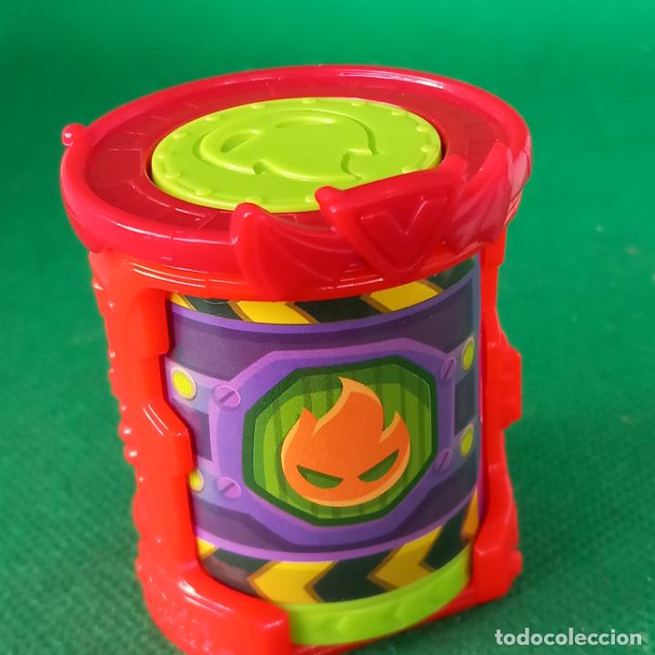 Figuras de Goma y PVC: SUPERZINGS SUPER ZINGS CAPSULA TRANSPORTIN