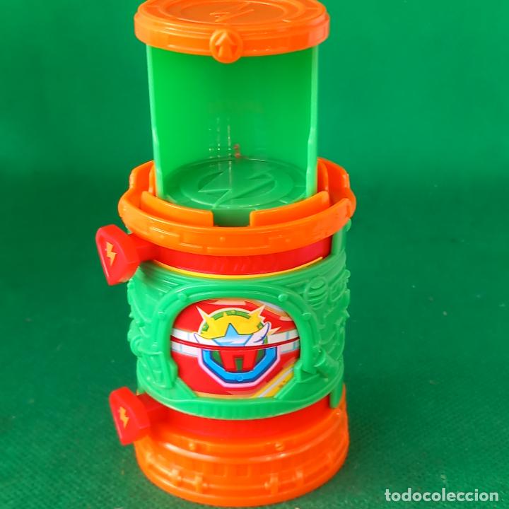 Figuras de Goma y PVC: SUPERZINGS SUPER ZINGS CAPSULA TRANSPORTIN