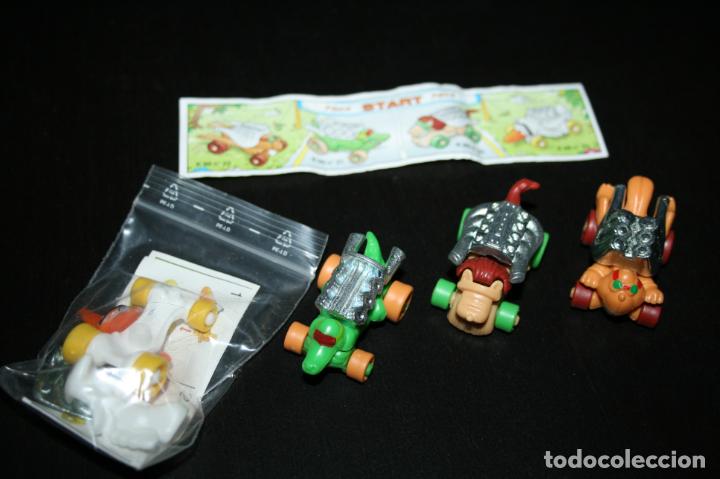 Figuras de Borracha e PVC: Kinder Ferrero 250 Veh&iacute;culos coches carreras animales motor de metal k99 1998 completo 4fig + 4 BPZ