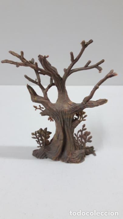 Figuras de goma y PVC: ARBOL . PARA DECORADO - Foto 2