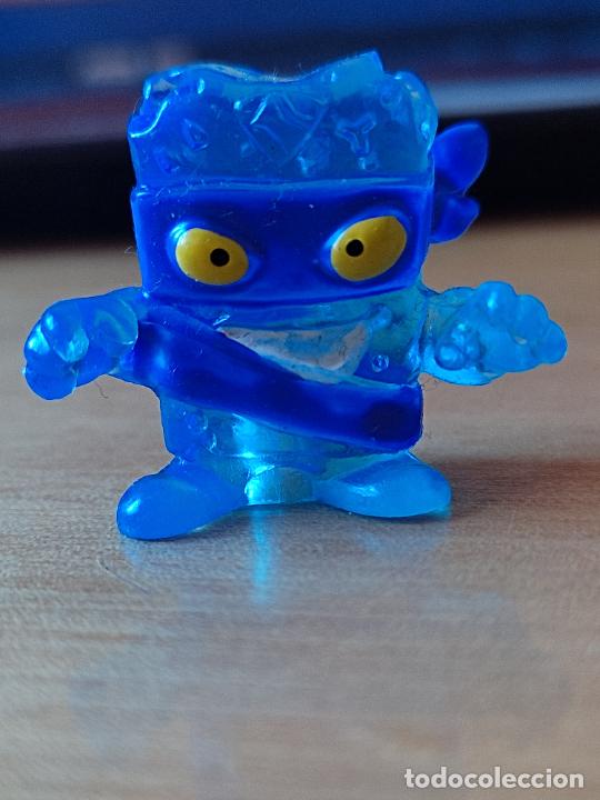 Figuras de Goma y PVC: SUPER ZINGS ESPONJA ANTIFAZ TRASLUCIDO AZUL FIGURA GOMA BLANDA SUPERZINGS