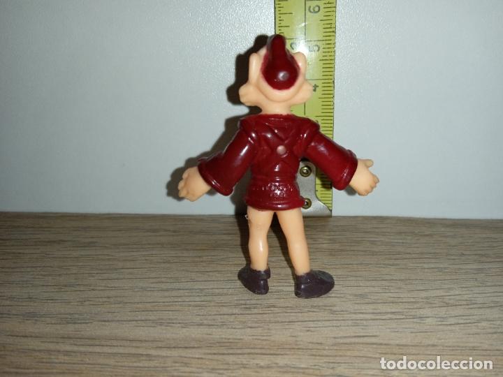 Figuras de goma y PVC: Mu&ntilde;eco figura sylvan el valiente danone md - Foto 2