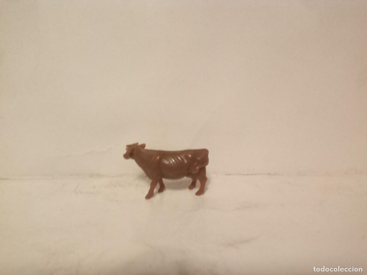 Figuras de goma y PVC: Siku vaca - Foto 1