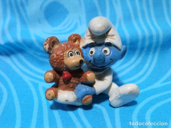 Figuras de goma y PVC: PITUFO BEB CON OSO, PEYO 1978 - Foto 6