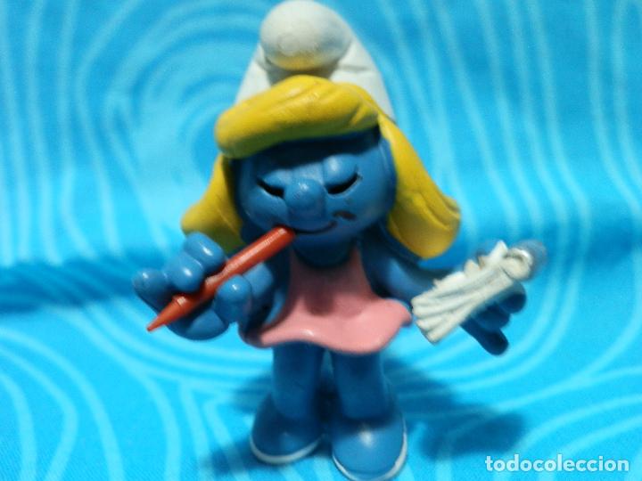 Figuras de goma y PVC: PITUFINA CON LIBRETA Y LAPIZ - Foto 1