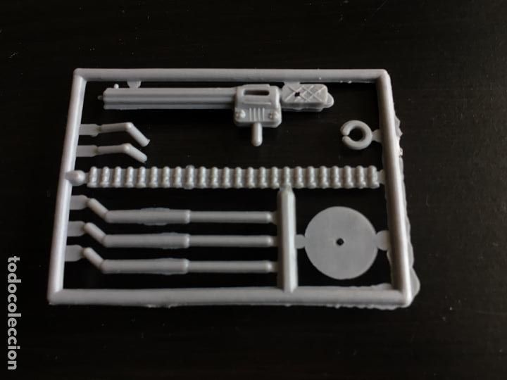 Figuras de goma y PVC: MONTAPLEX - AMETRALLADORA - Foto 1