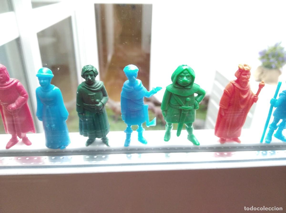 Figuras de goma y PVC: Dunkin Ruy cid Danone - Foto 4