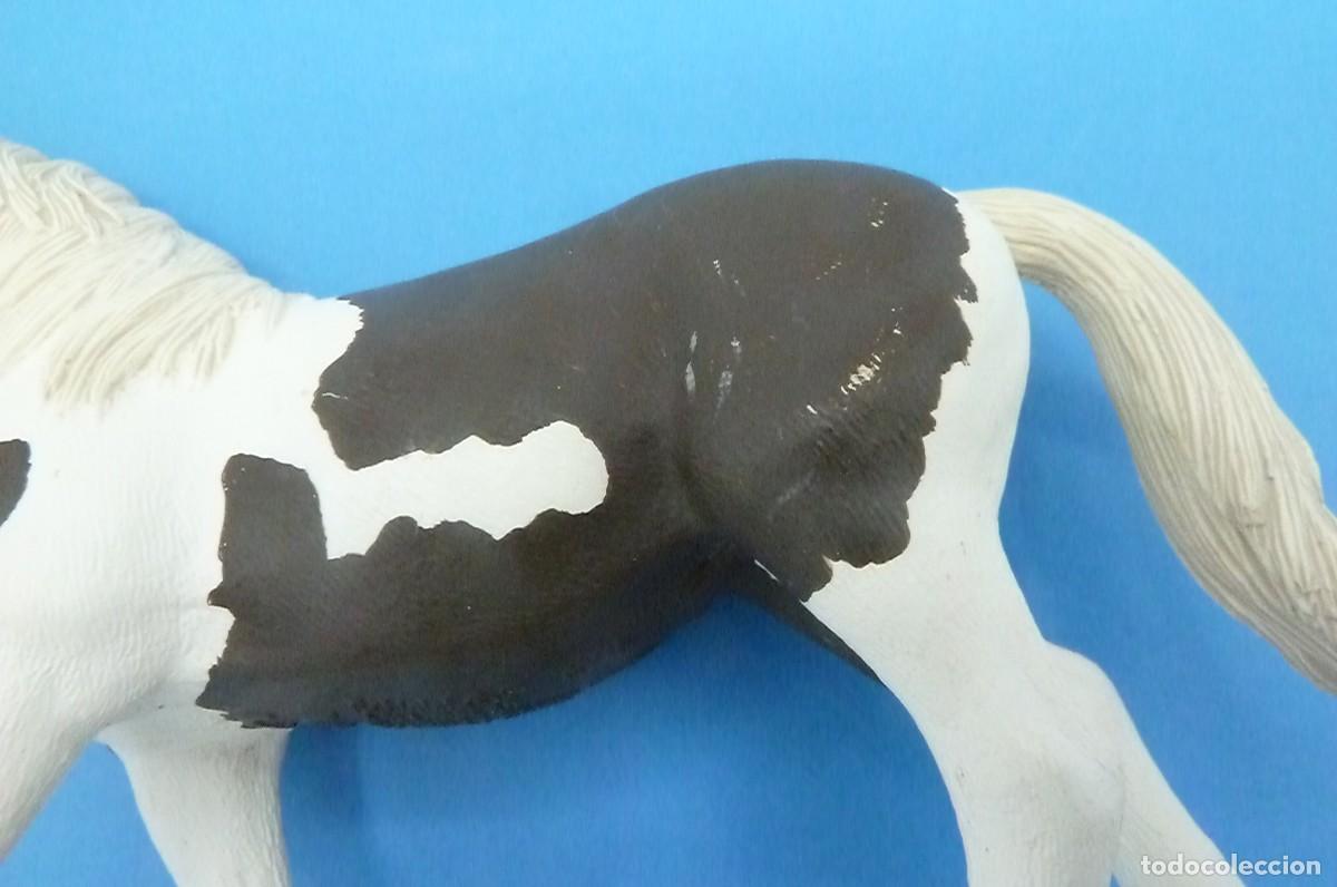 Figuras de goma y PVC: Caballo marron y blanco. Schleich 2016 - Foto 3