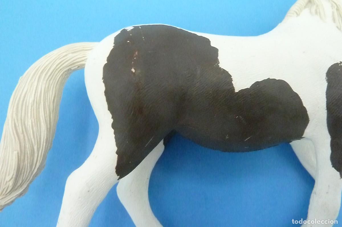 Figuras de goma y PVC: Caballo marron y blanco. Schleich 2016 - Foto 4