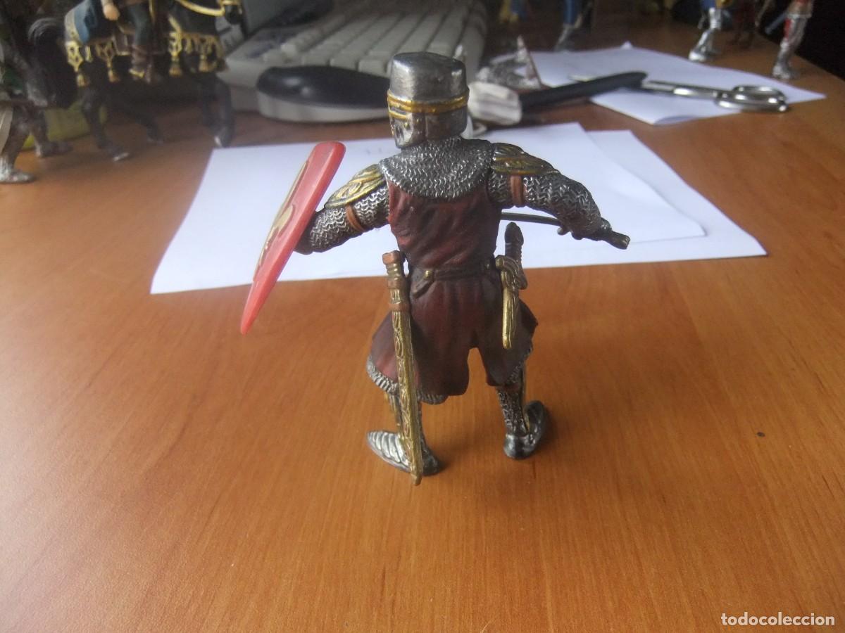 Figuras de goma y PVC: MEDIEVAL SCHLEICH ROJO - Foto 2
