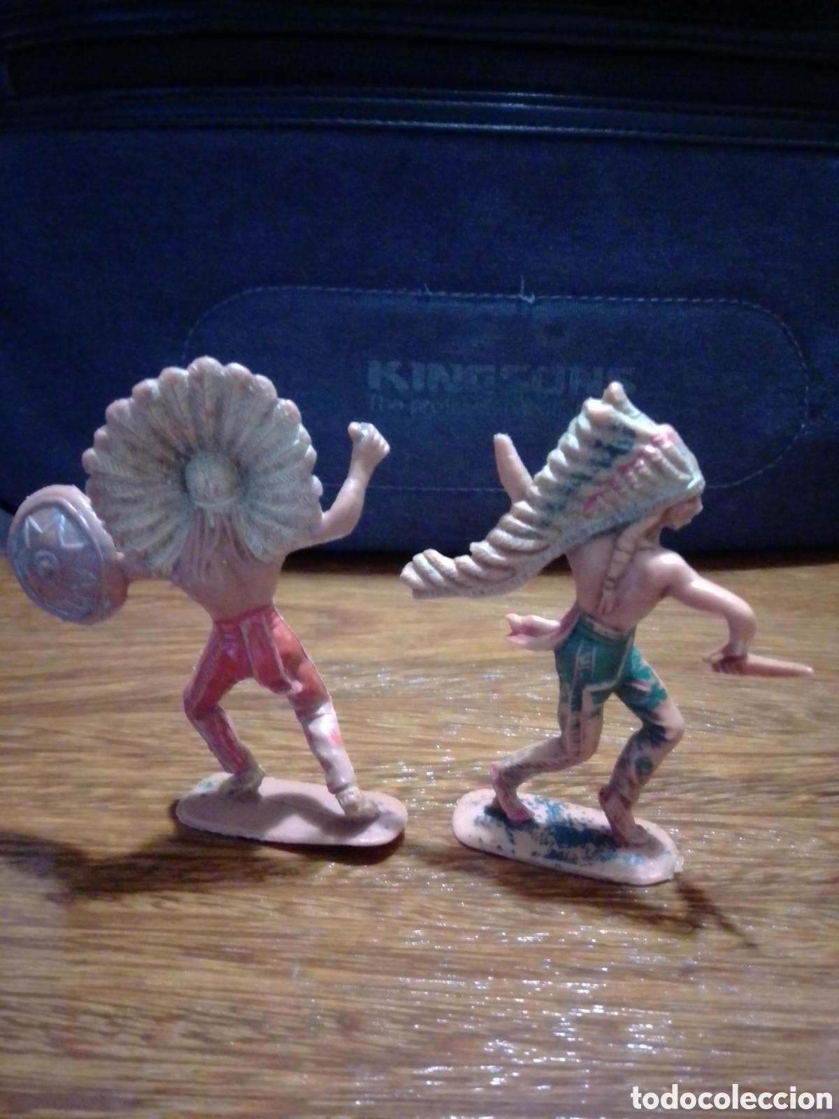 Figuras de goma y PVC: 2 indios Reamsa o Comansi. A&ntilde;os 60. - Foto 2