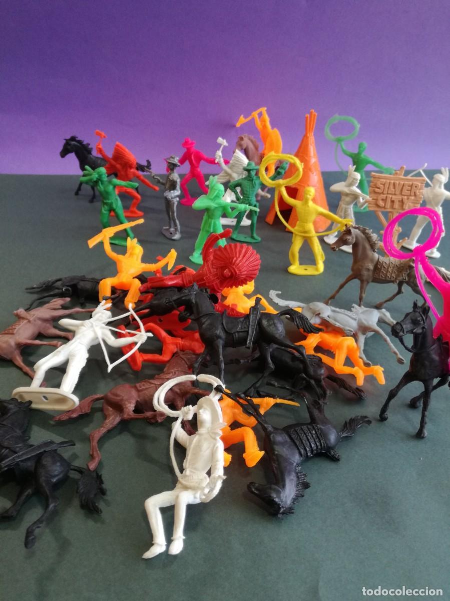 Figuras de goma y PVC: LOTE FIGURAS COMANSI - Foto 1