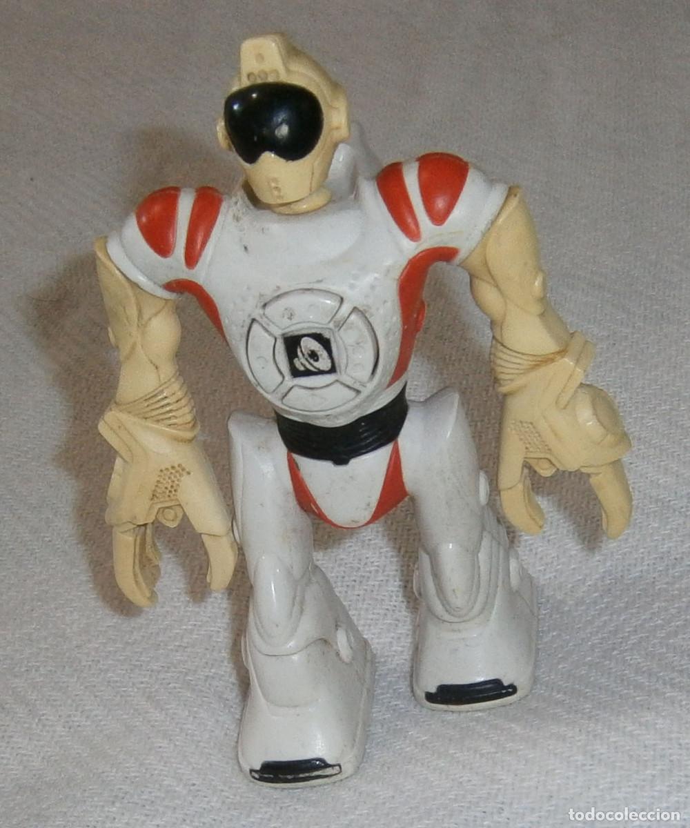 Figuras de goma y PVC: mu&ntilde;eco guerrero McDonals - Foto 1