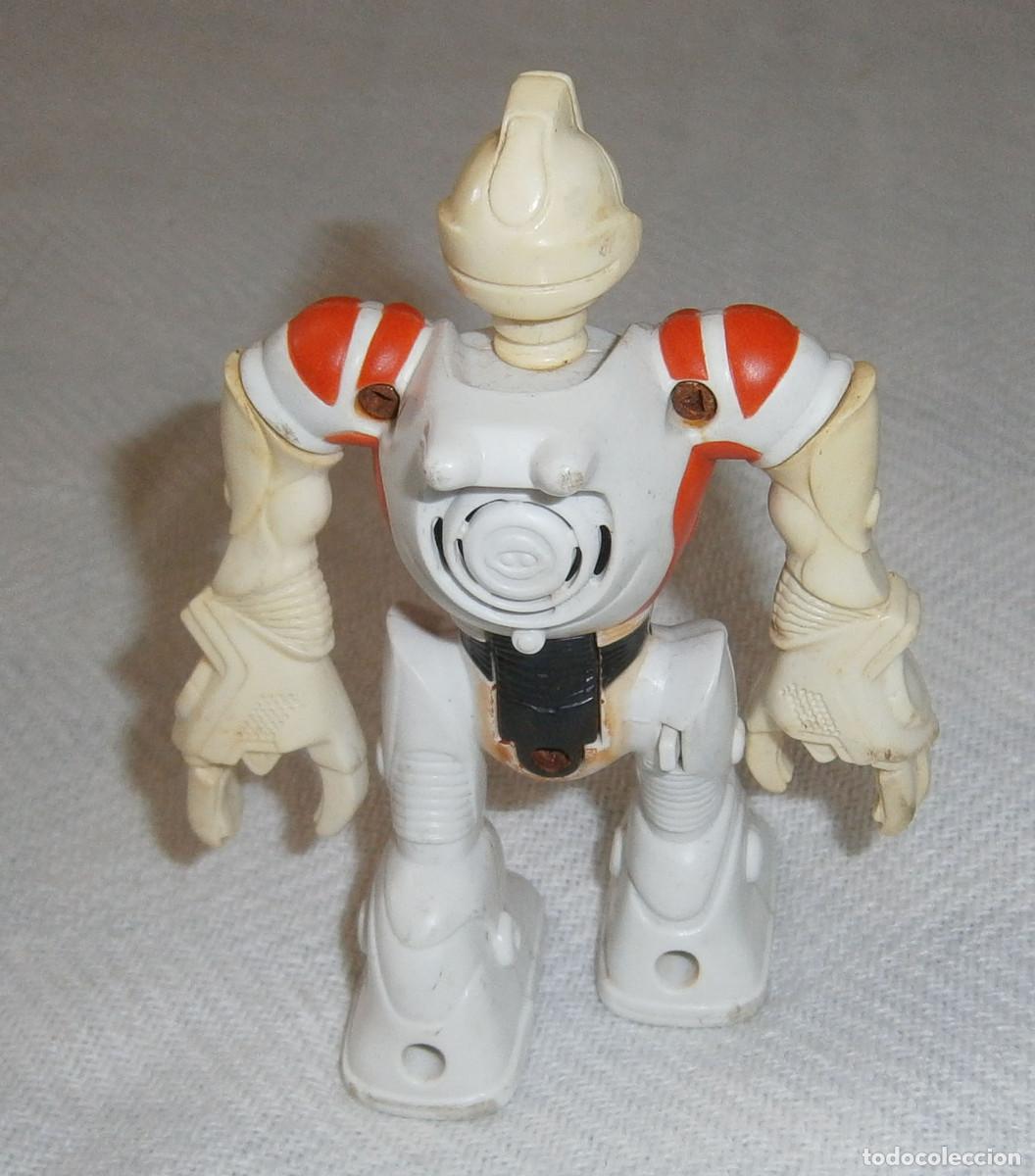 Figuras de goma y PVC: mu&ntilde;eco guerrero McDonals - Foto 2