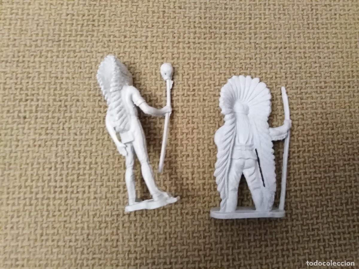 Figuras de goma y PVC: Lote indios antiguos - Foto 2