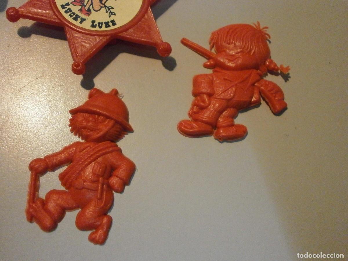 Figuras de goma y PVC: figuras planas de dunkin o pipero - Foto 3