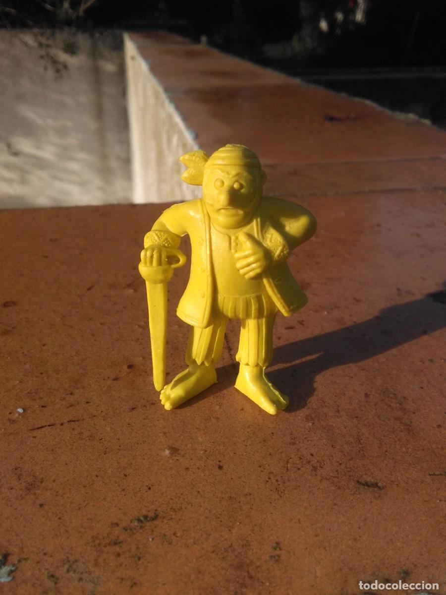 Figuras de goma y PVC: DUNKIN PIRATA - Foto 1