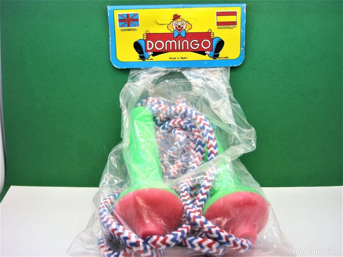 Figuras de goma y PVC: Antigua Comba de Juguete. - Foto 1