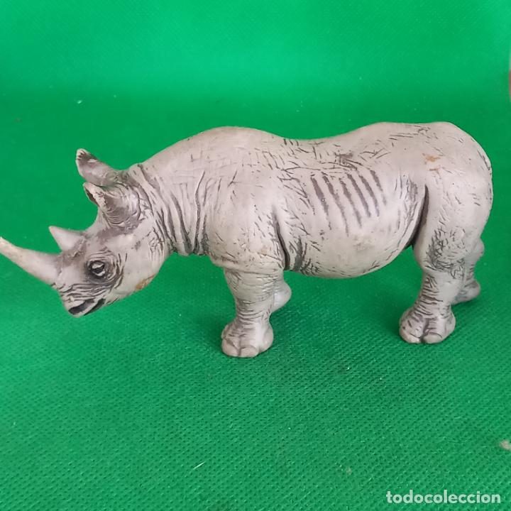 Figuras de goma y PVC: RINOCERONTE SCHLEICH 2001 - Foto 4