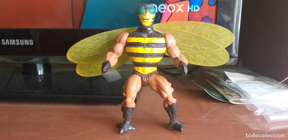 Figuras de goma y PVC: AVISPA BUZZ HEMAN - Foto 1