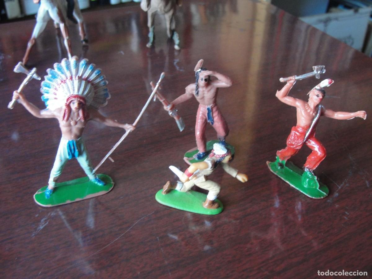 Figuras de goma y PVC: lote oeste 7 indios + 3 caballos comansi - Foto 2