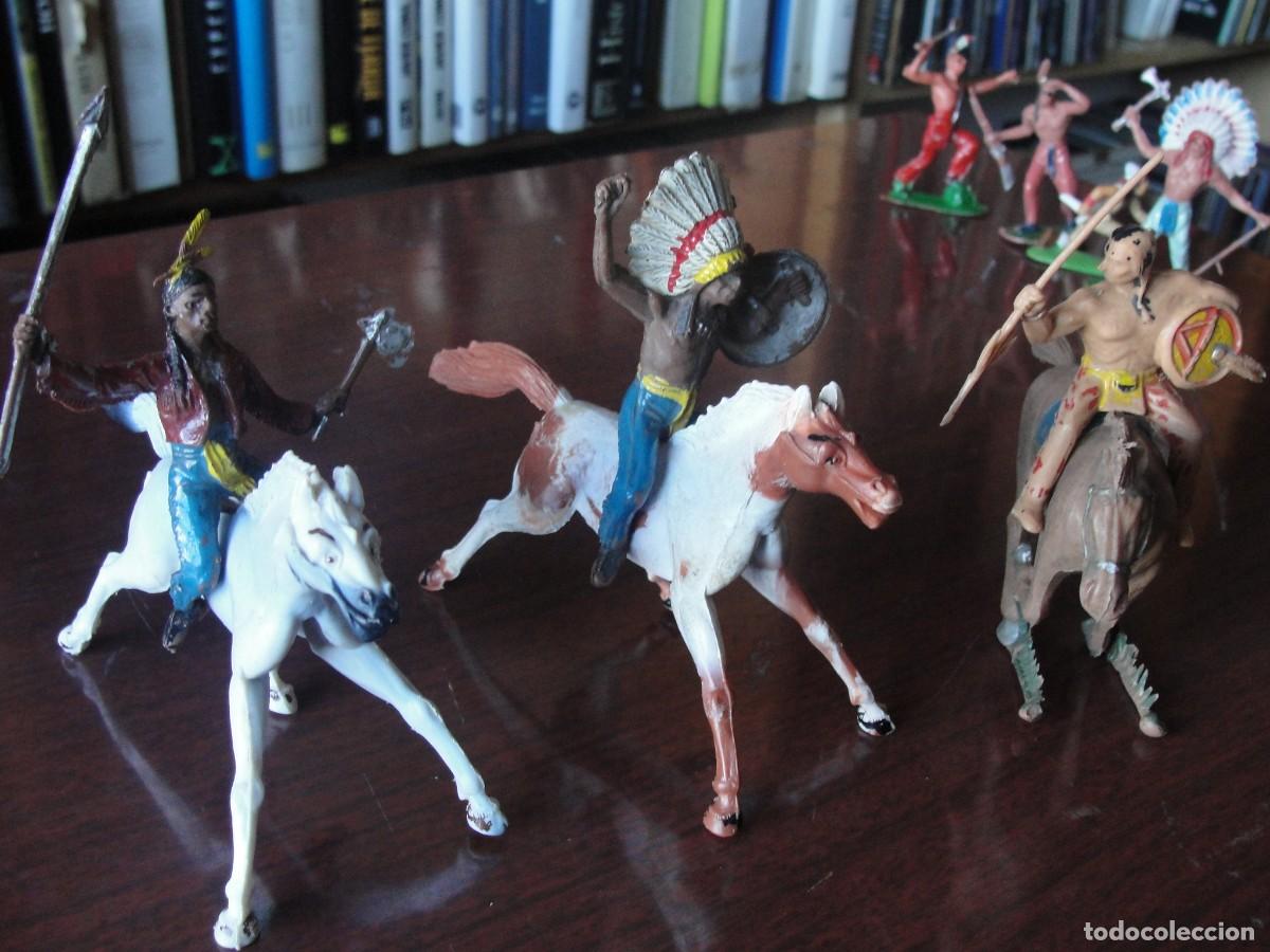 Figuras de goma y PVC: lote oeste 7 indios + 3 caballos comansi - Foto 3