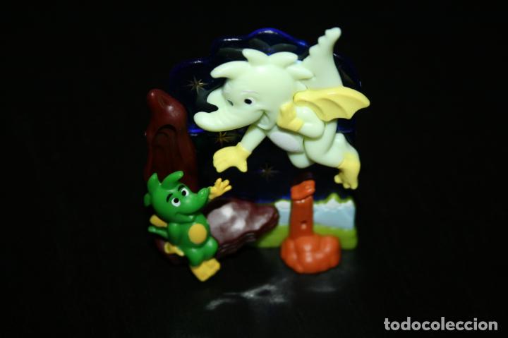 Kinder &Uuml;berraschung: Kinder Ferrero 332A puzzle pl&aacute;stico relieve 3D tabaluga dragones 1 fig sin BPZ