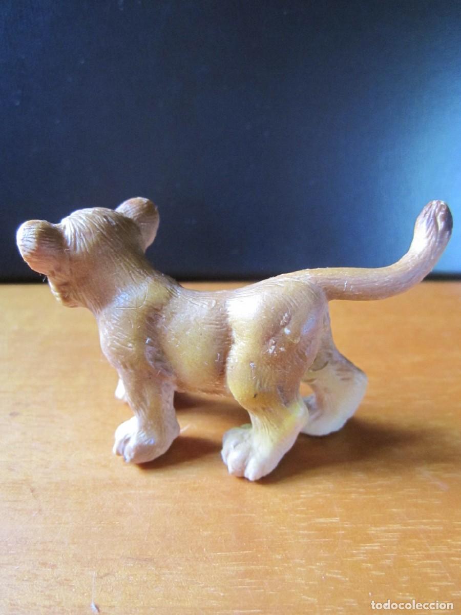 Figuras de goma y PVC: Cachorro de Le&oacute;n (Schleich) - Foto 3