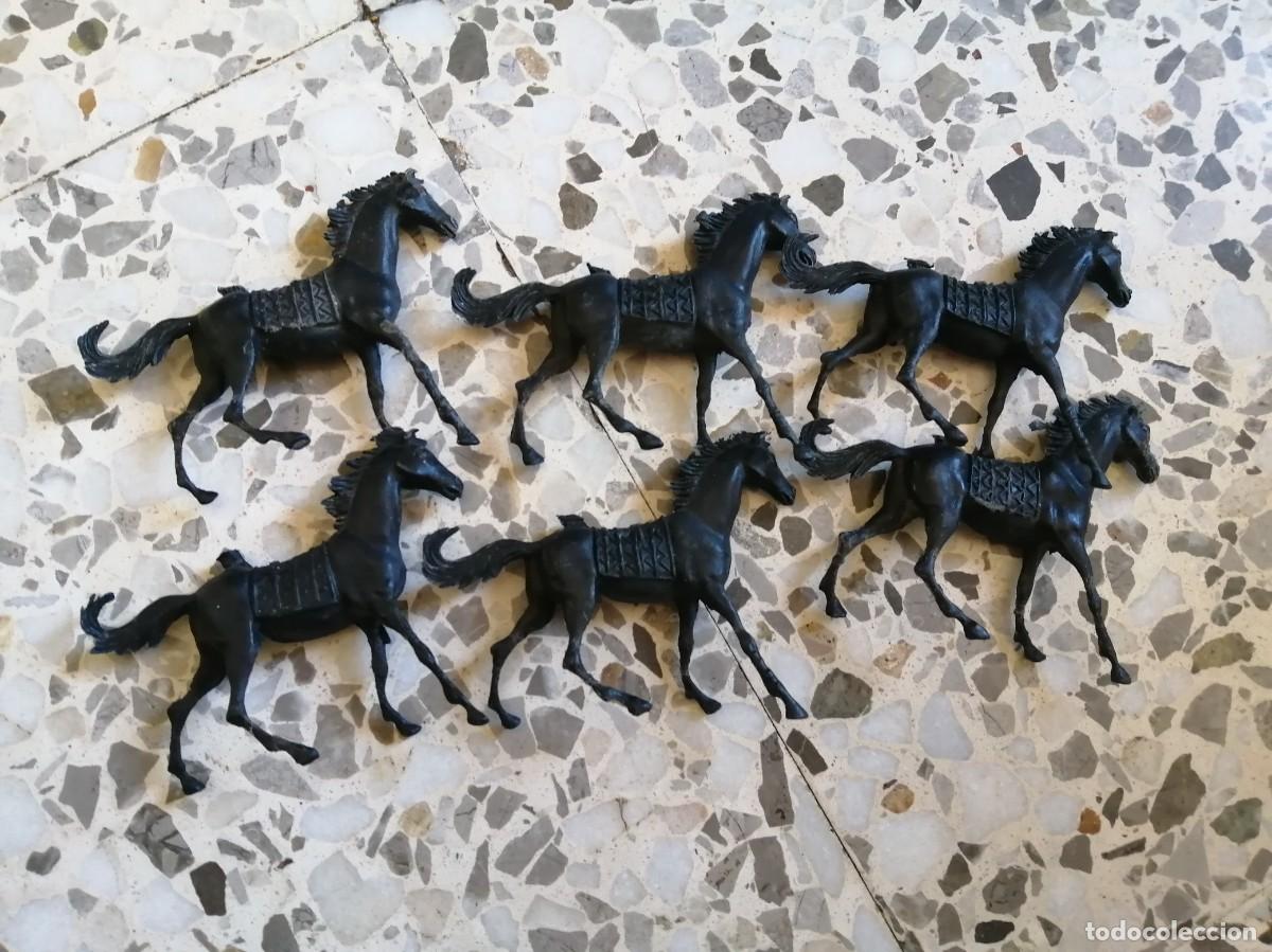 Figuras de goma y PVC: 6 CABALLOS INDIOS, COMANSI, A&Ntilde;OS 70-80 - Foto 2