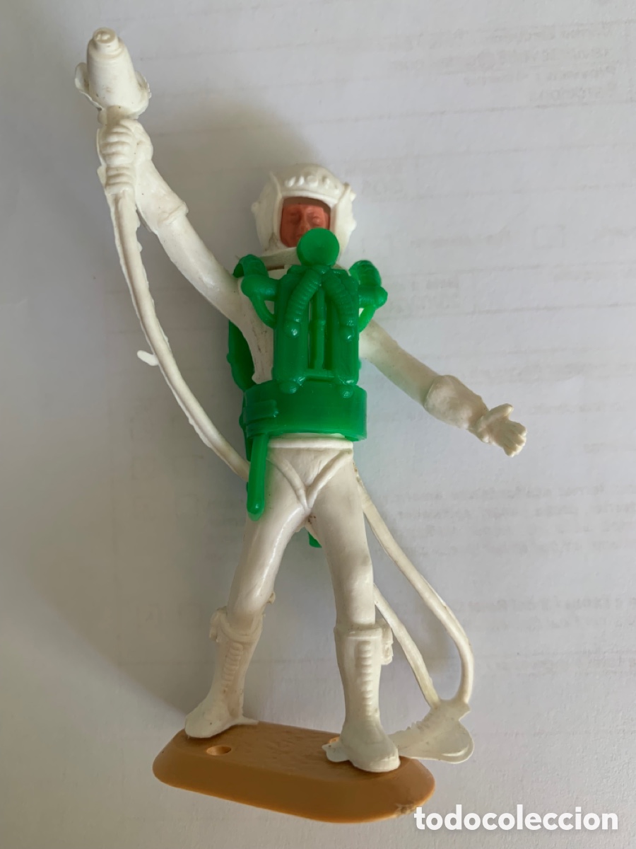Figuras de goma y PVC: LOTE DE 3 ASTRONAUTAS DE CHERILEA. DIF&Iacute;CIL. - Foto 2