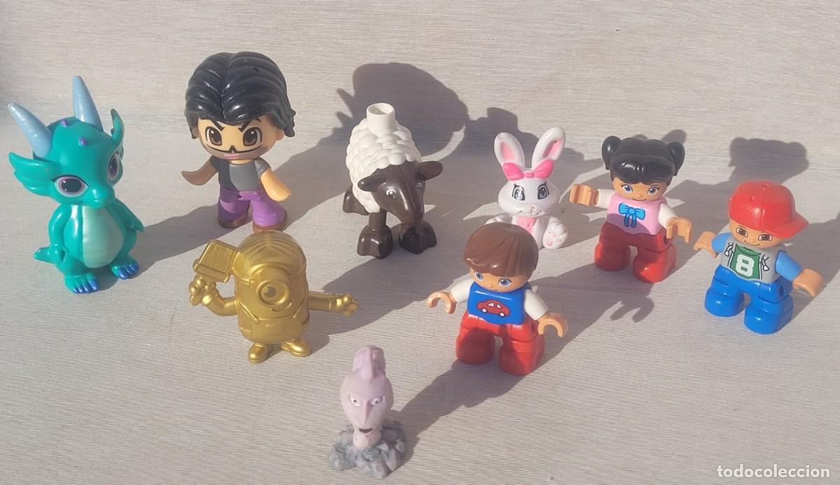 Figuras de Goma y PVC: 9 figuritas peque&ntilde;as, incluso de Lego y Famosa