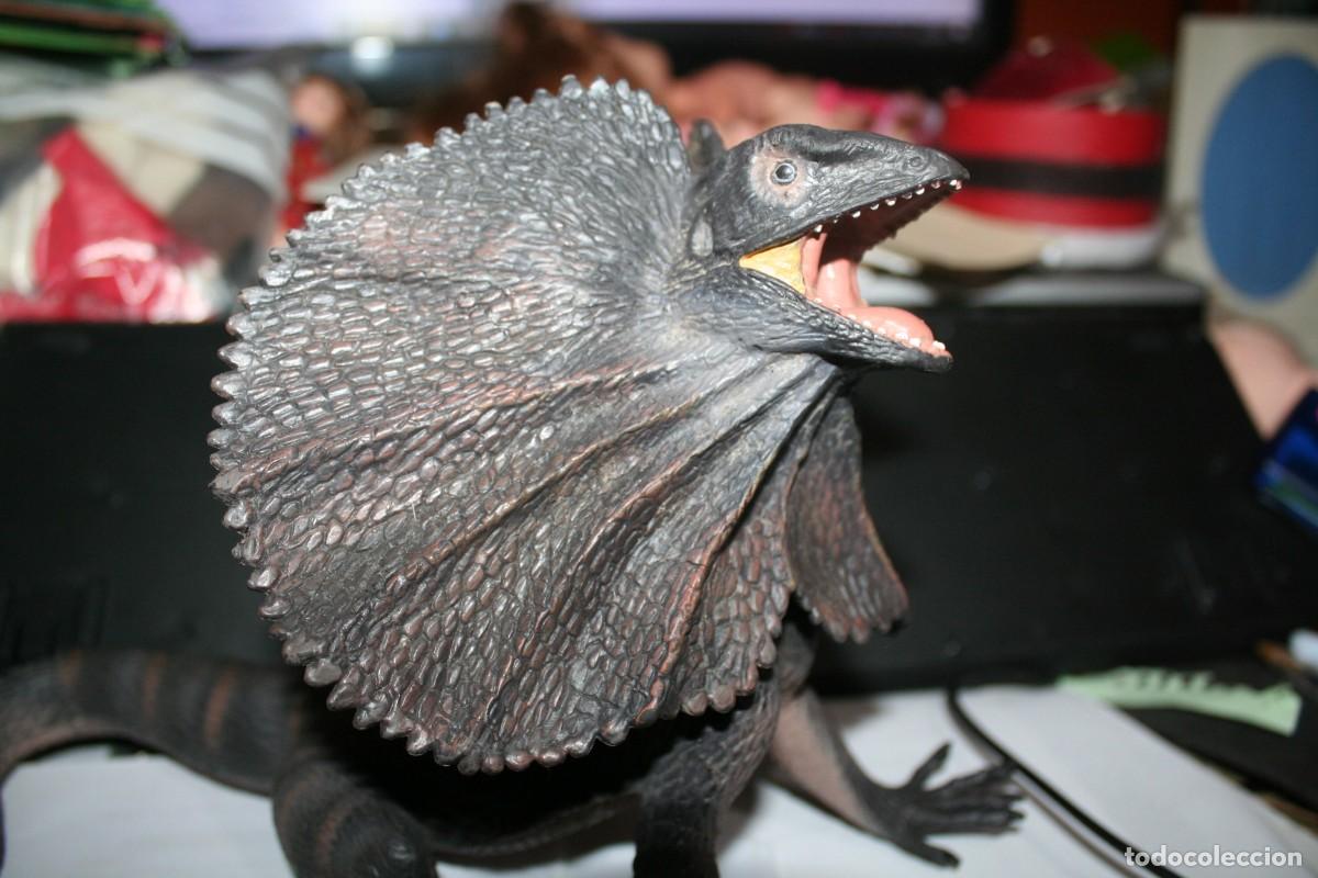Figuras de goma y PVC: mu&ntilde;eco dinosaurio 2005 lizard - Foto 3