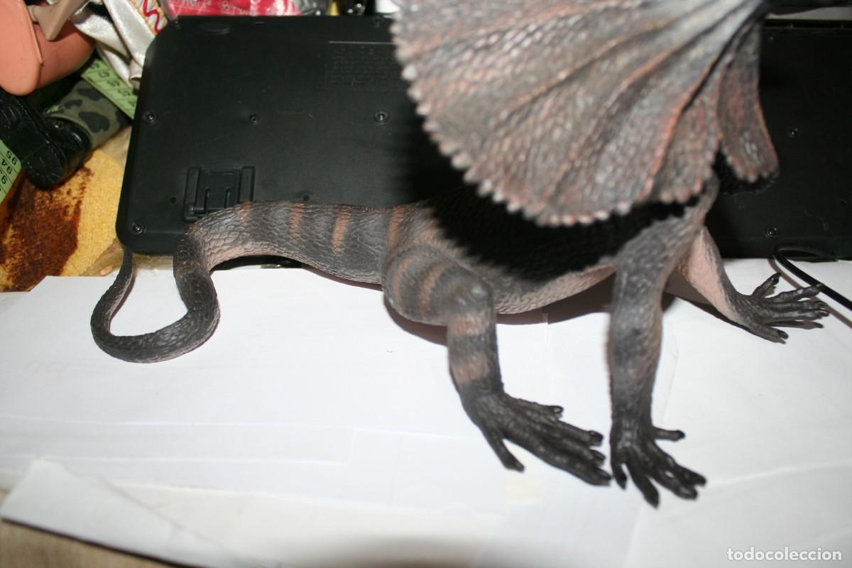Figuras de goma y PVC: mu&ntilde;eco dinosaurio 2005 lizard - Foto 4