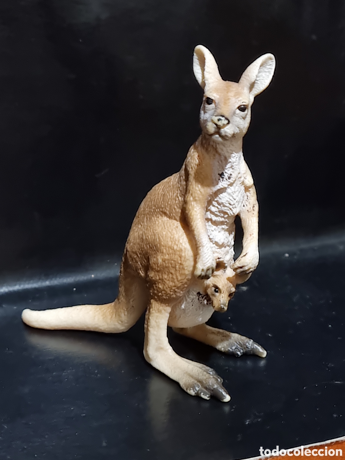 Figuras de goma y PVC: FIGURA PVC CANGURO - Foto 1