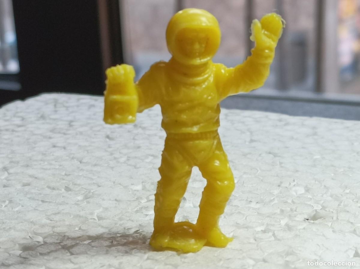 Figuras de goma y PVC: Lote astronauta - Camy jet - Foto 1