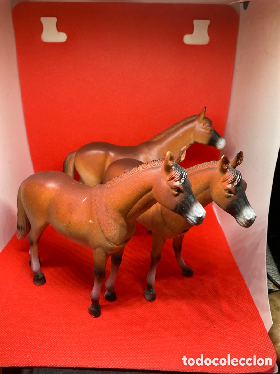 Figuras de goma y PVC: 3 caballos nuevos - Foto 3