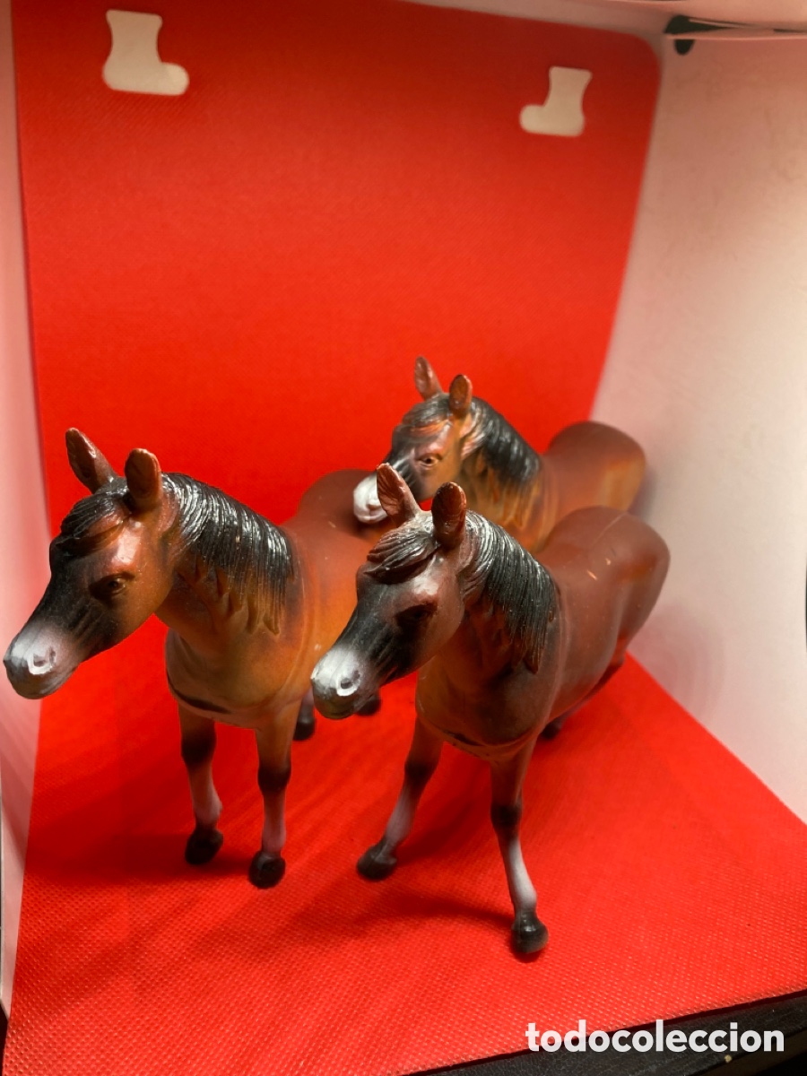 Figuras de goma y PVC: 3 caballos nuevos - Foto 4