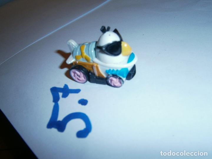 Figurines en Caoutchouc et PVC: FIGURA DE GOMA O PVC - PAJARO EN VEHICULO - ENVIO INCLUIDO A ESPA&Ntilde;A