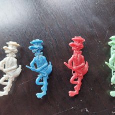 Figuras de Goma y PVC: 4 FIGURAS PLASTICO DURO: PATO DONALD - AÑOS 60