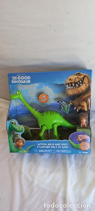 Figuras de goma y PVC: THE GOOD DINOSAUR. DISNEY PIXAR. CON LAS FIGURAS ARLO Y SPOT. TOMY, ACTION FIGURINES