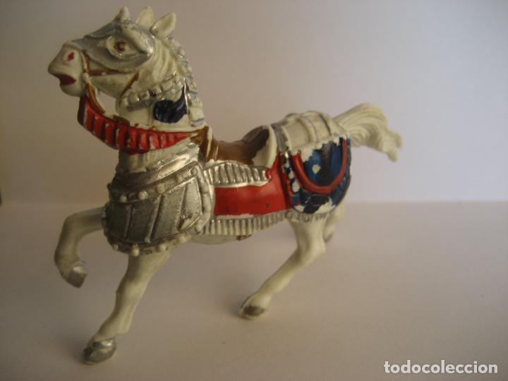 Figuras de goma y PVC: Caballo Medieval. Reamsa. - Foto 2